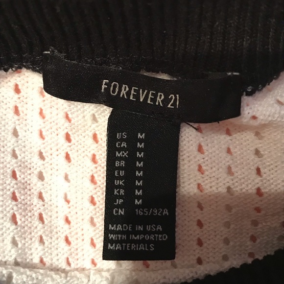 Forever 21 black/white/gray crop top - Picture 2 of 2